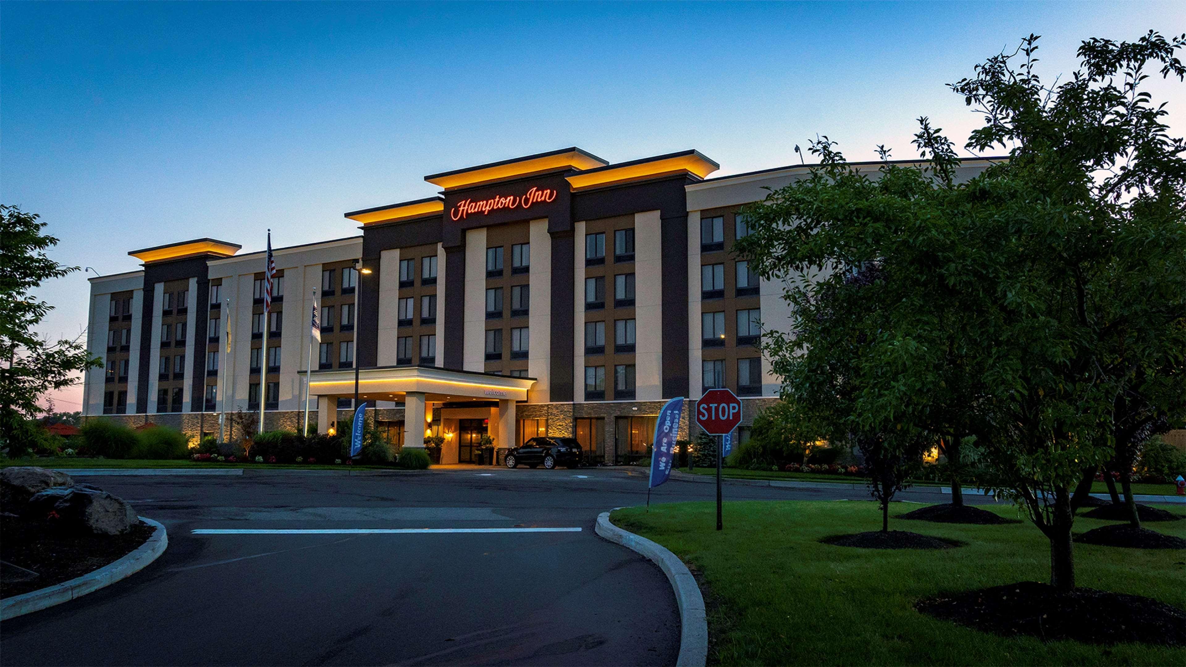 Hampton Inn Carlstadt At The Meadowlands Экстерьер фото